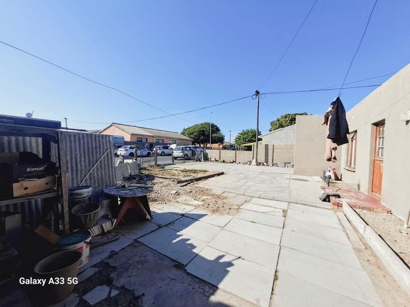 4 Bedroom Property for Sale in Eikendal Western Cape